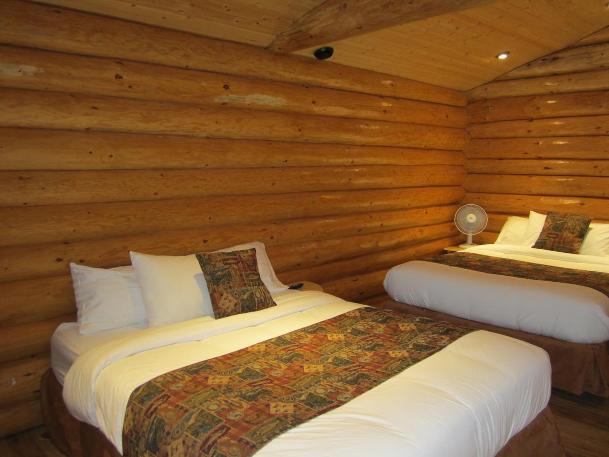 Port Hardy Cabins エクステリア 写真