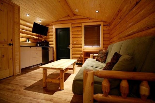 Port Hardy Cabins エクステリア 写真